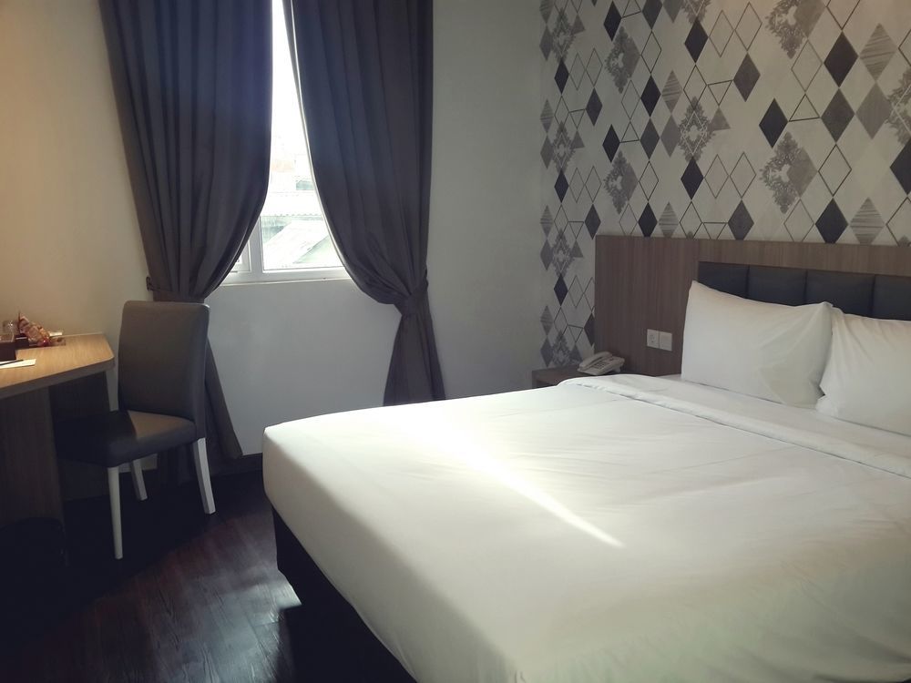Hotel 88 Itc Fatmawati Jakarta By Wh Exterior foto